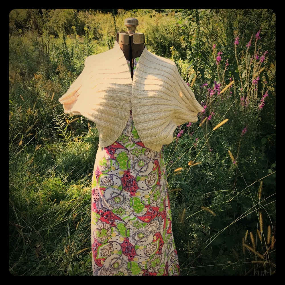 Shrug with silver metallic threads